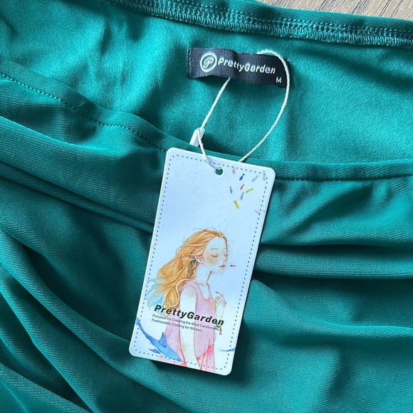 NWT Pretty Garden One-Shoulder Green Dress
Cruise Wear - Picture 2 of 3